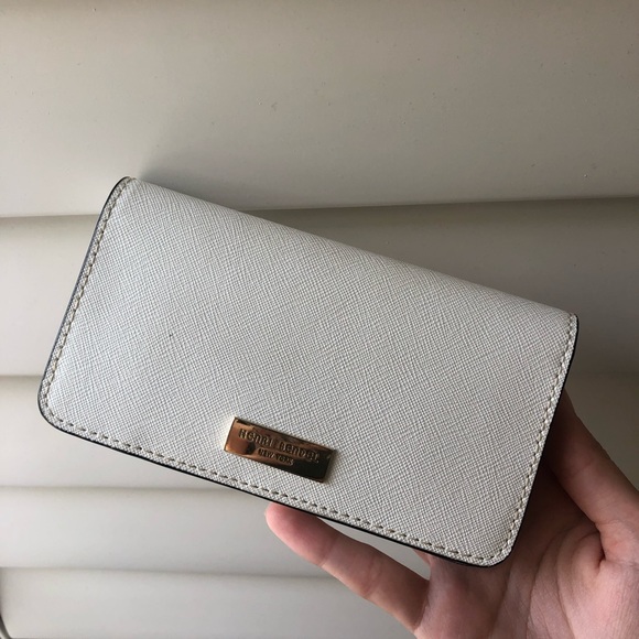 WALLET - Picture 1 of 5